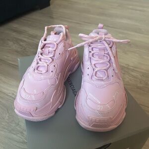 Balenciaga Triple S Pink/White Chunky Sneaker